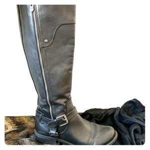 Guess size 8 black riding boot
